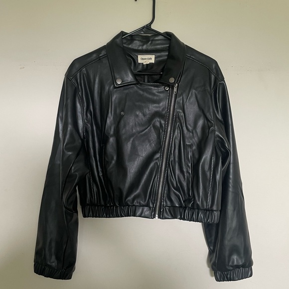 Black Cropped Leather Jacket - Picture 1 of 3